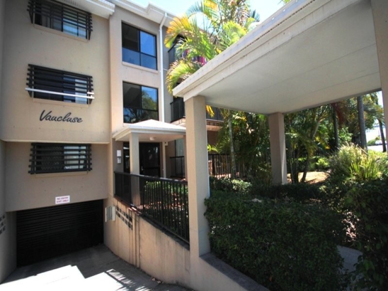 6/2 Johnston Street, Southport QLD 4215