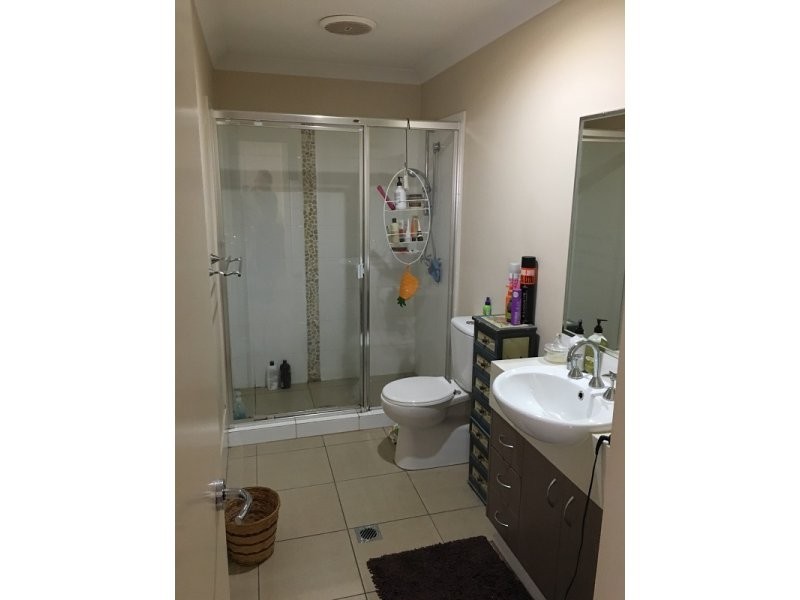 18A Bushland Place, Maudsland QLD 4210