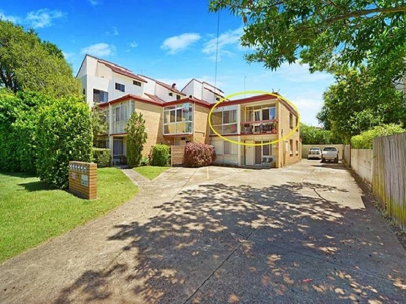 6/8 Darrambal Street, Chevron Island QLD 4217