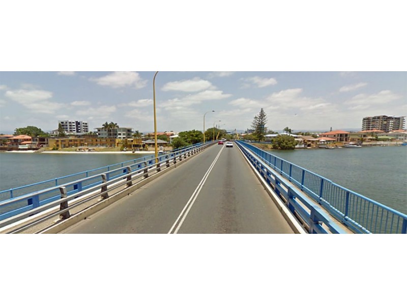 6/8 Darrambal Street, Chevron Island QLD 4217