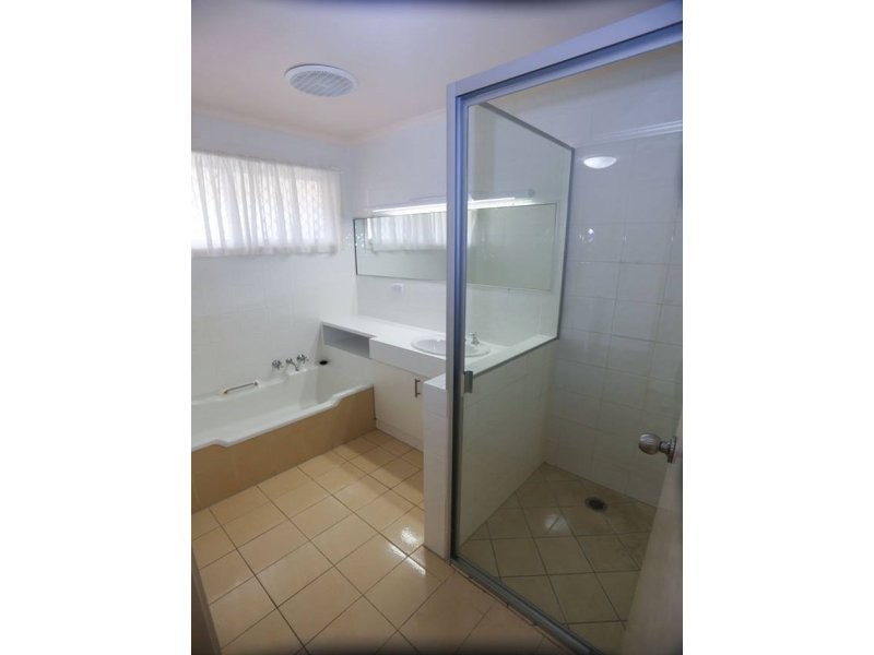 20 Nerang-Broadbeach Road, Nerang QLD 4211