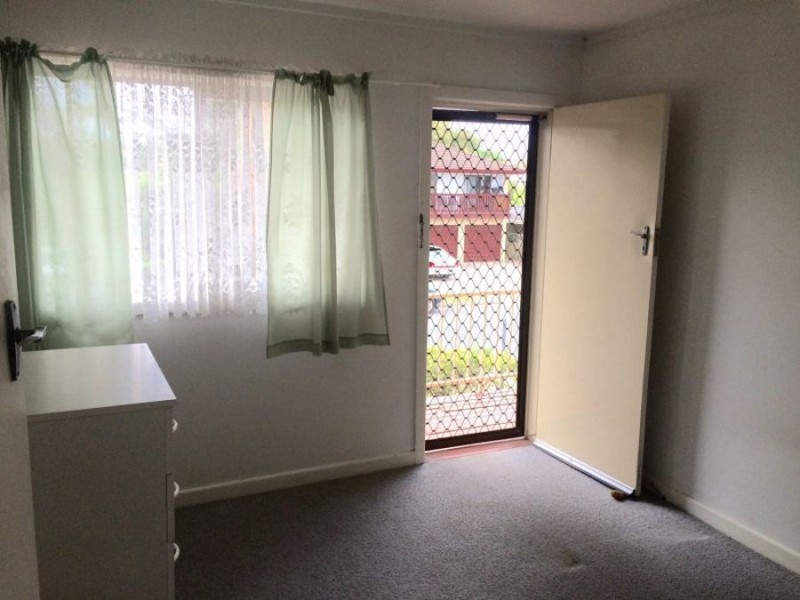 2/6 Adori Street, Chevron Island QLD 4217