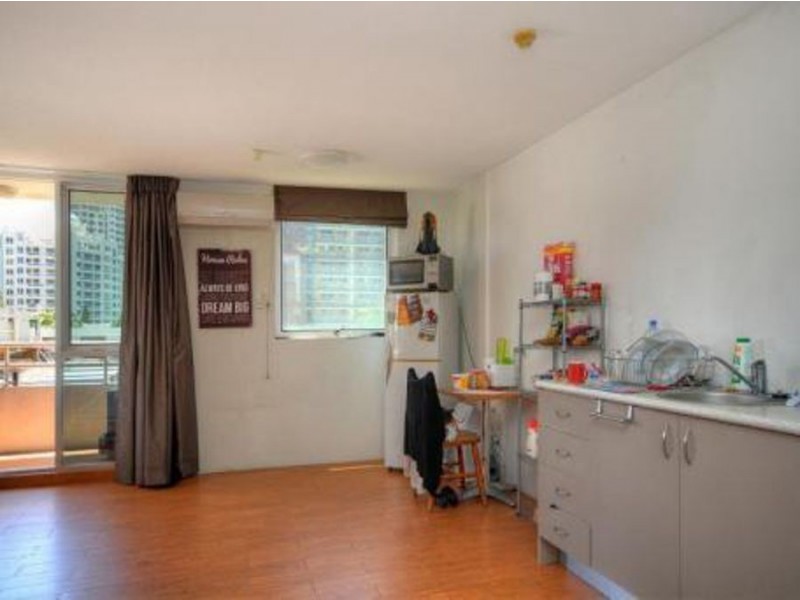 31/19 Orchid, Surfers Paradise QLD 4217