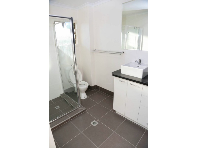 4/13 Central Street, Labrador QLD 4215