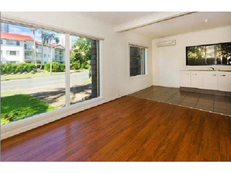 1/24 Peninsular Drive, Surfers Paradise QLD 4217