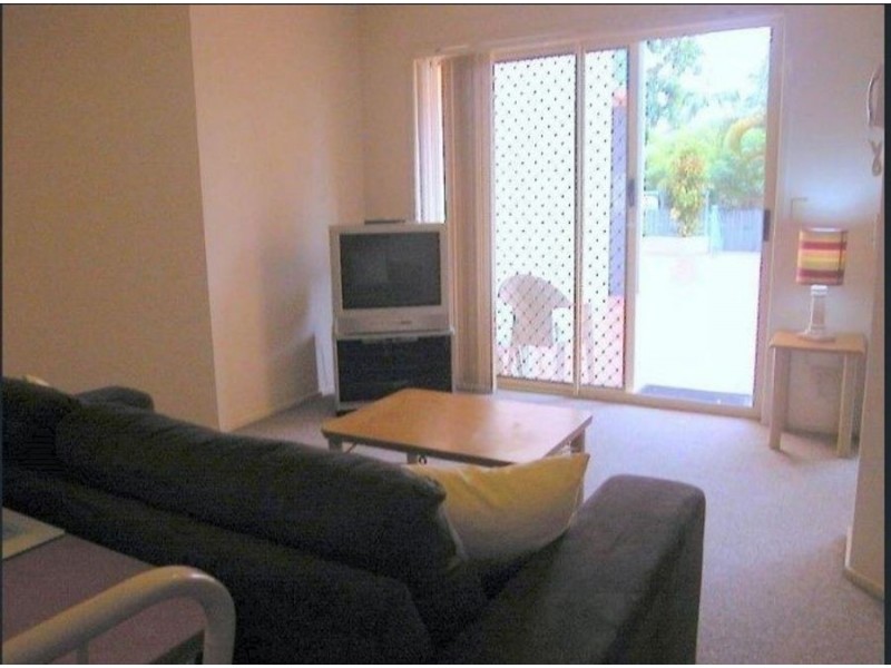 21/3 Barranbali Street, Chevron Island QLD 4217