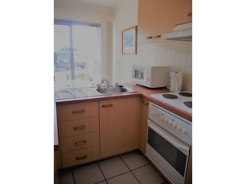 7/106 Marine Parade, Southport QLD 4215