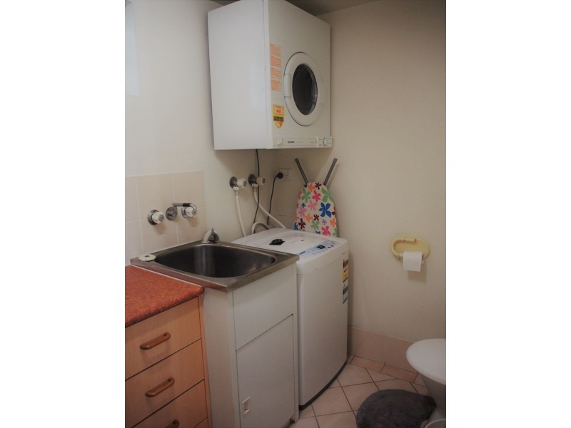 7/106 Marine Parade, Southport QLD 4215