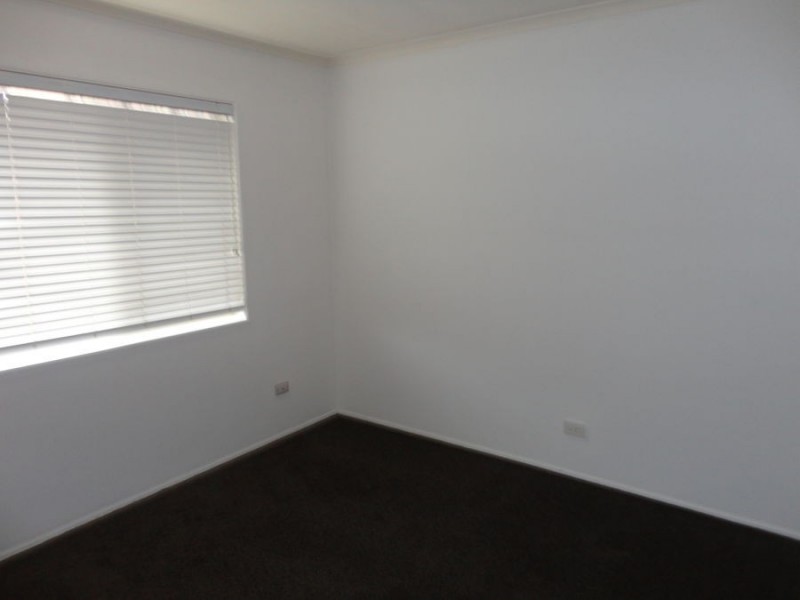 4 Taylor Street, Eagleby QLD 4207