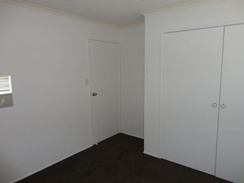 4 Taylor Street, Eagleby QLD 4207