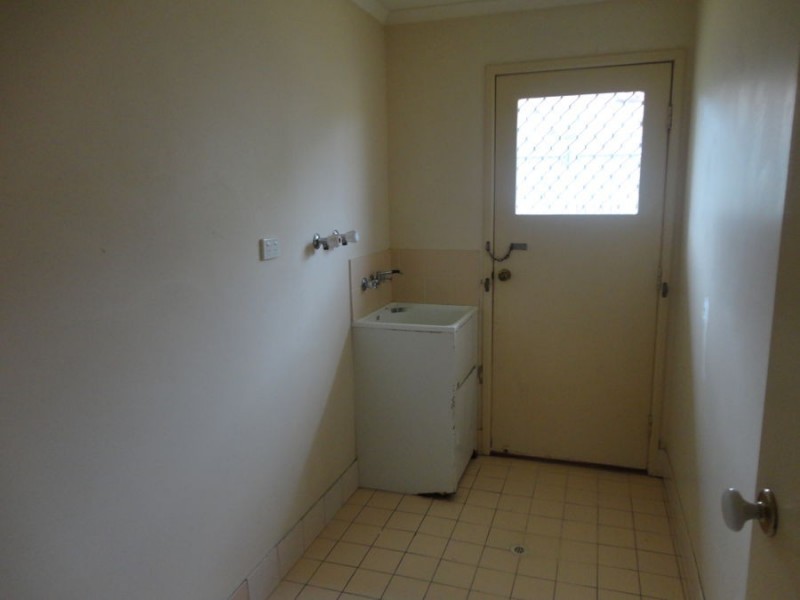 4 Taylor Street, Eagleby QLD 4207