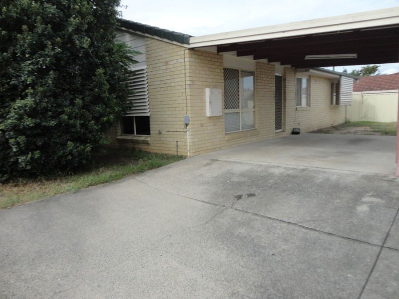 4 Taylor Street, Eagleby QLD 4207