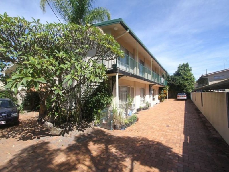 5/24 Darrambal Street, Chevron Island QLD 4217