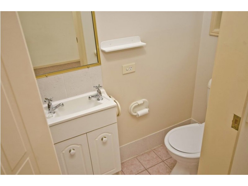 8/442 Pine Ridge Road, Coombabah QLD 4216