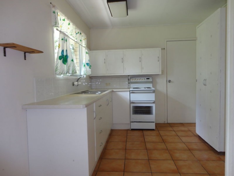 7 Mansfield Street, Kingston QLD 4114