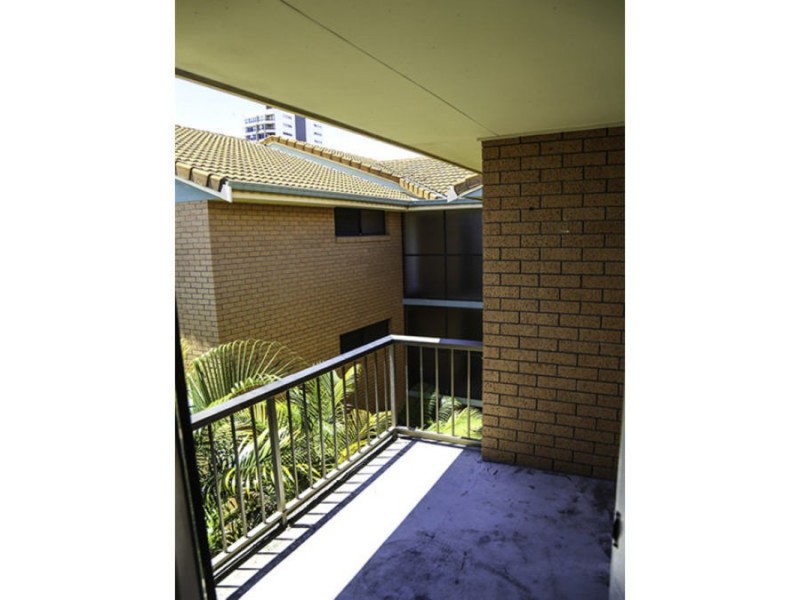 11/13 North Street, Southport QLD 4215