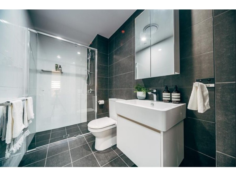 901/24-28 Wolseley Street, Woolloongabba QLD 4102