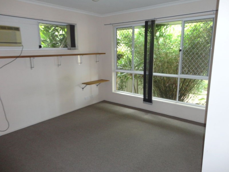 13 Houdini Terrace, Edens Landing QLD 4207