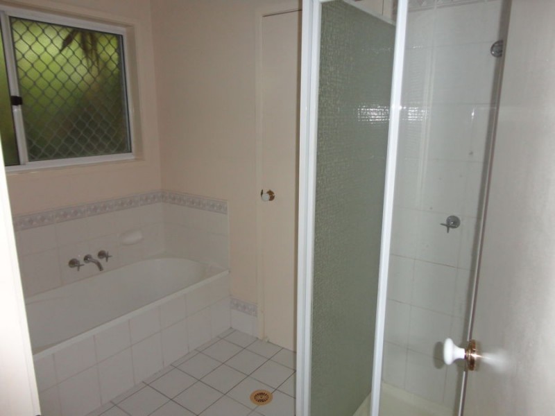 13 Houdini Terrace, Edens Landing QLD 4207