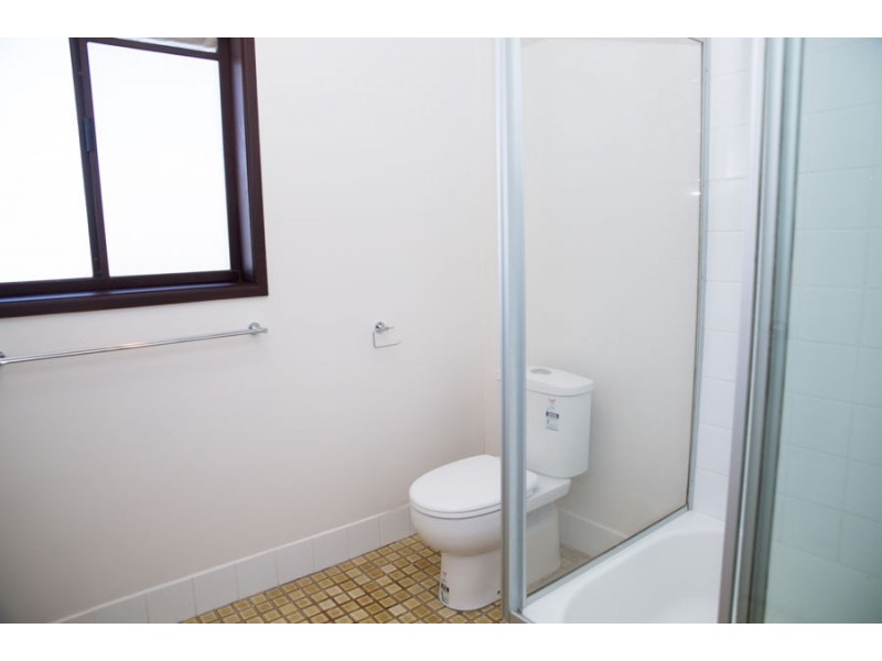 3B/3 Guinevere Court, Bethania QLD 4205