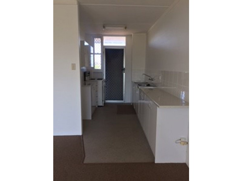 8A/18 Thomas Drive, Chevron Island QLD 4217