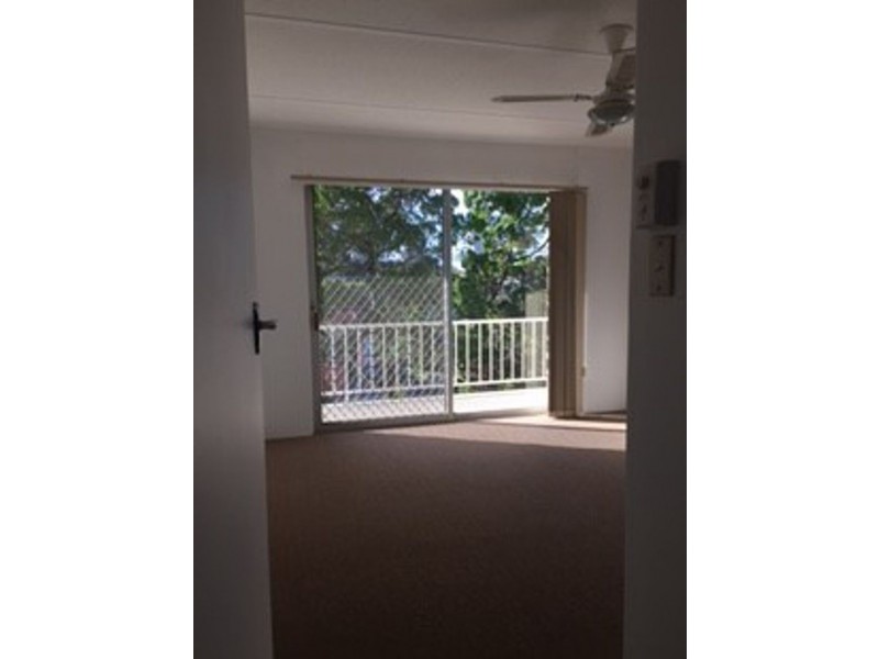 8A/18 Thomas Drive, Chevron Island QLD 4217