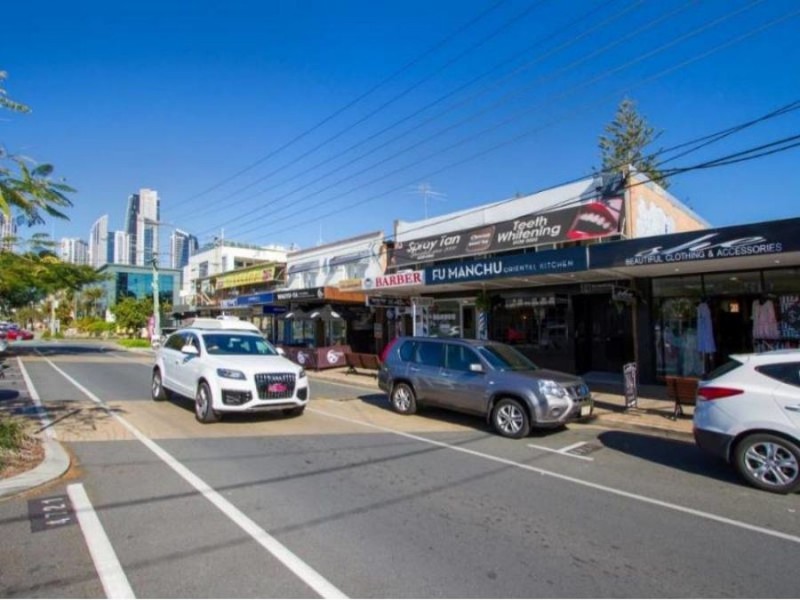 8A/18 Thomas Drive, Chevron Island QLD 4217