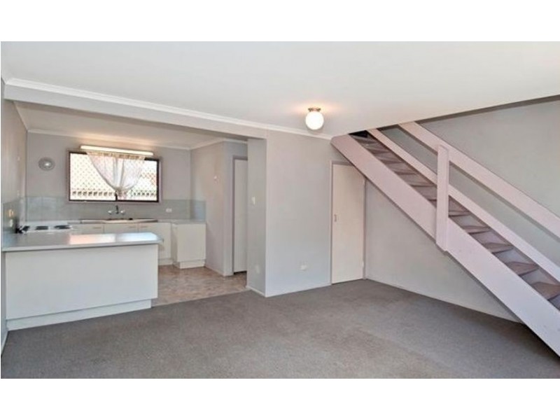 2/2 Cognac Court, Kingston QLD 4114