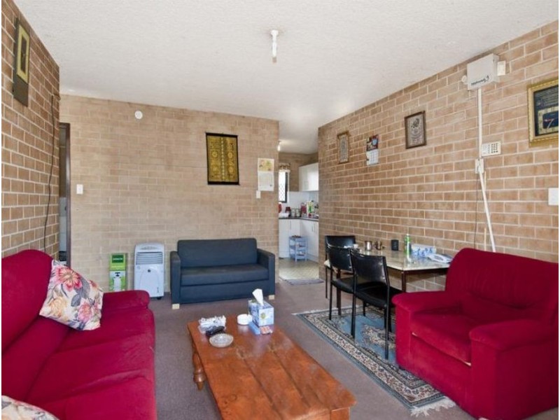2/17 North Road, Woodridge QLD 4114