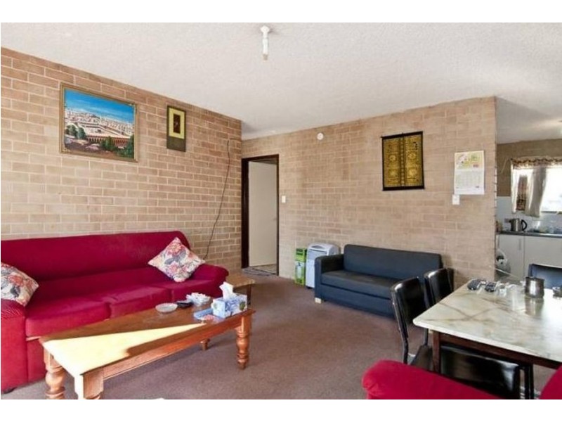 2/17 North Road, Woodridge QLD 4114