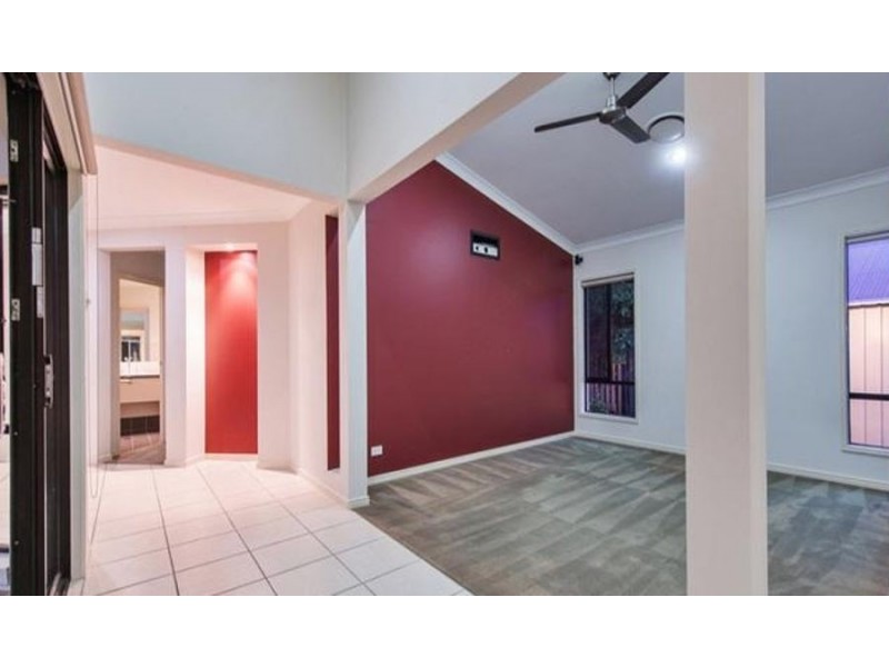 37 Carmarthen Circuit, Pacific Pines QLD 4211