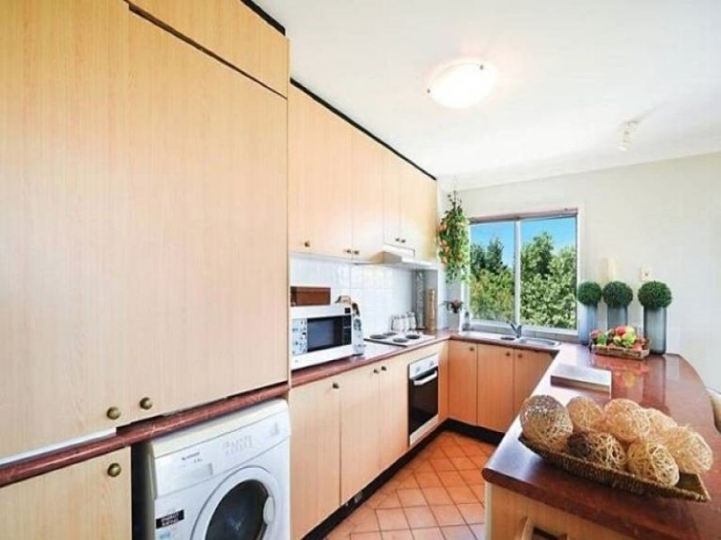 30/7 Purli Street, Chevron Island QLD 4217