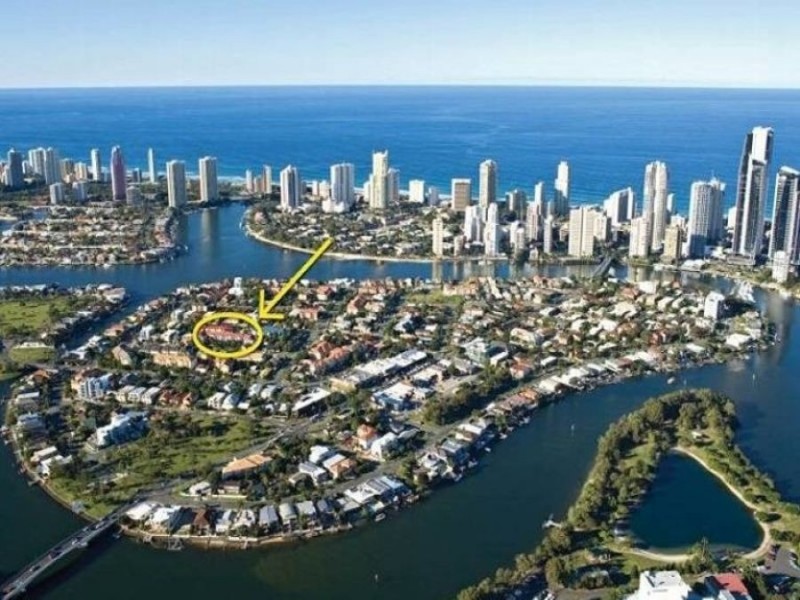 30/7 Purli Street, Chevron Island QLD 4217