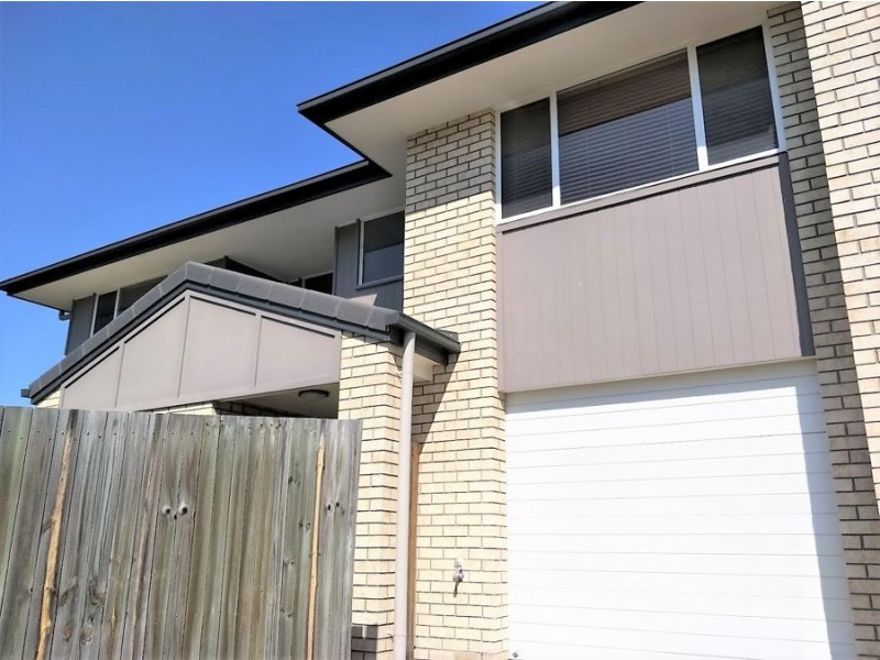 2/3 Christine Drive, Coomera QLD 4209