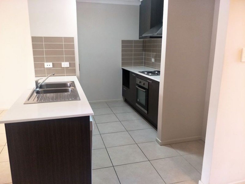 2/3 Christine Drive, Coomera QLD 4209