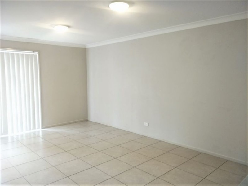 2/3 Christine Drive, Coomera QLD 4209