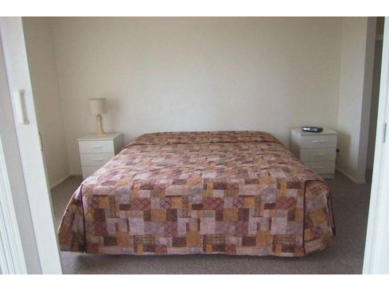 3/3-5 Barranbali Street, Chevron Island QLD 4217