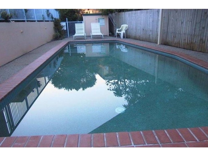 3/3-5 Barranbali Street, Chevron Island QLD 4217