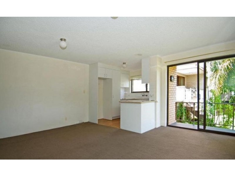 4/16 Andrews Street, Southport QLD 4215