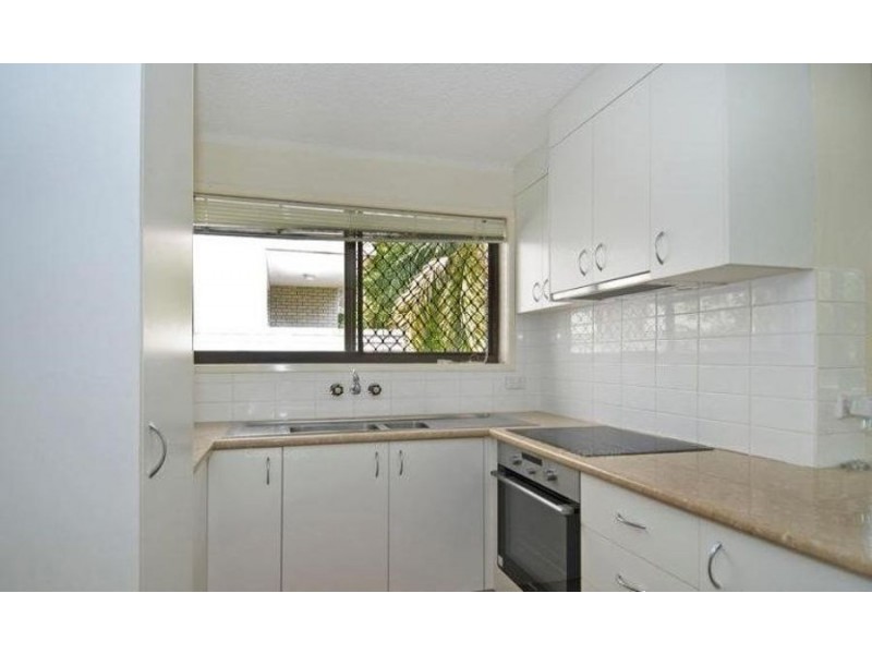 4/16 Andrews Street, Southport QLD 4215