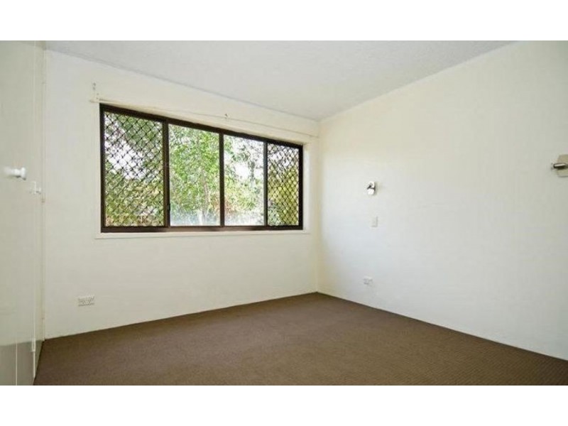 4/16 Andrews Street, Southport QLD 4215