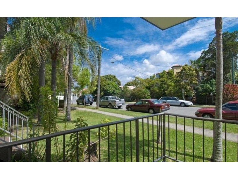 4/16 Andrews Street, Southport QLD 4215