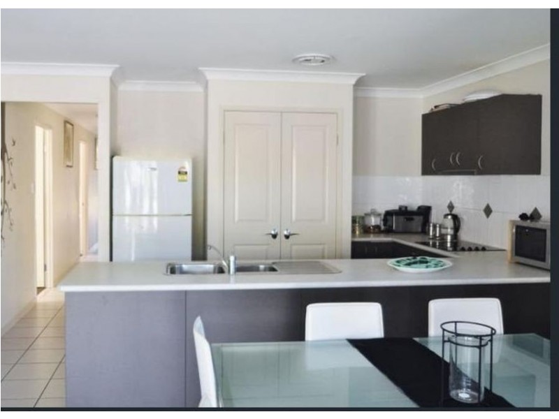 20 Pepper Tree Drive, Holmview QLD 4207