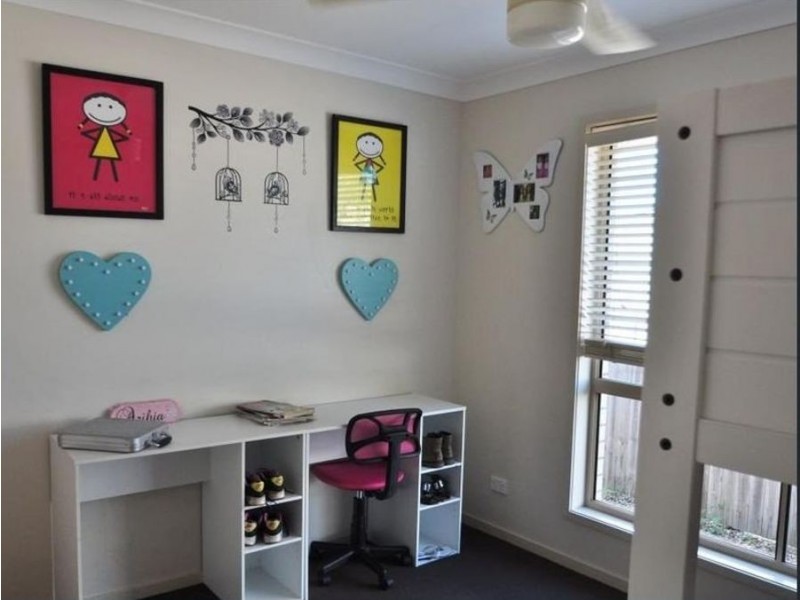 20 Pepper Tree Drive, Holmview QLD 4207