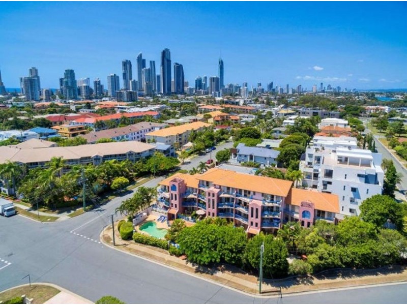 105/150 Stanhill Drive, Chevron Island QLD 4217