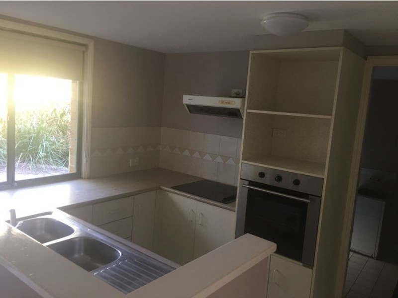 16/18 Batchworth Rd, Molendinar QLD 4214