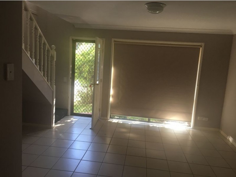 16/18 Batchworth Rd, Molendinar QLD 4214