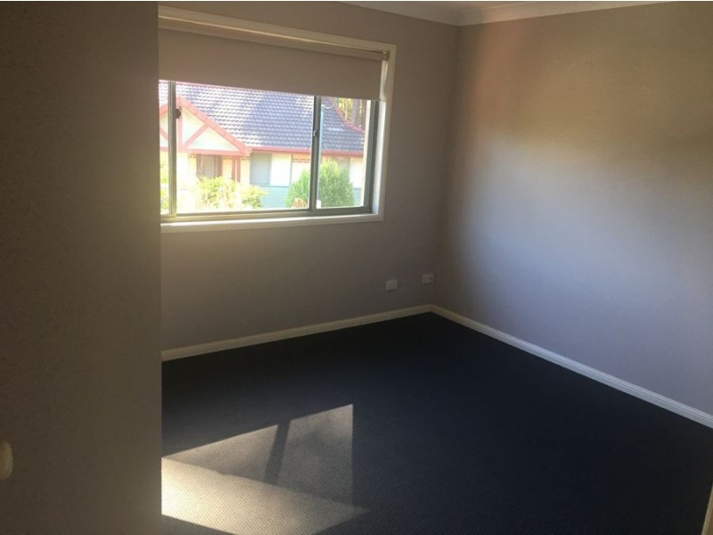 16/18 Batchworth Rd, Molendinar QLD 4214