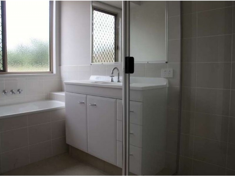 90 Armisfield Street, Doolandella QLD 4077