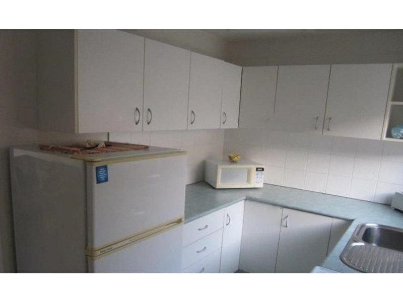 2/16 Leonard Avenue, Surfers Paradise QLD 4217